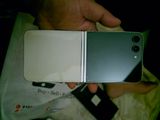 Samsung Galaxy Z Flip 5 . (Used)