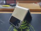 Samsung Galaxy Z Flip3 2020 (Used)