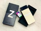 Samsung Galaxy Z Flip3 5G 8GB & 256GB (Used)