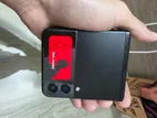 Samsung Galaxy Z Flip3 . (Used)