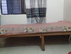 Semi double bed (choki) & 2 single Toshok sell kora hobe