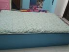 semi double bed