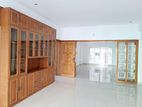 Semi furnished luxurious 4 bed apartment for rent, 3000sq