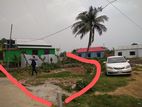 সেমি পাকা ঘর সহ জমি বিক্রি