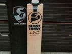 SG sunny gold icon cricket bat for sale!!
