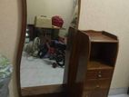 Shegun kat Dressing Table