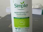 Simple( replenishing rich moisturiser)