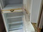 Singer refrigerator, 193 ltr