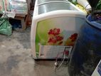 সিঙ্গার কোম্পানির আইসক্রিমের ফ্রিজ।।