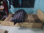 Single box bed