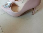 Ladies Heel Size 37