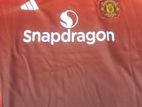 সম্পূর্ণ নতুন জার্সি বিক্রয় করা হইবে। Manchester United New Jersy