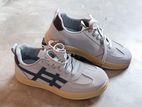 Sneakar (size 41 Or 11 Inch)