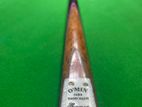 Snooker cue and box
