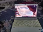 Sony vaio 4 gb 128 hhd