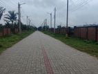 South North East Conner K Block 08 kata Plot Sell 50*25*25 ft Road..