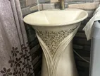 স্টাইলিশ পেডেস্টাল ওয়াশ বেসিন ও মিরর – ভালো কন্ডিশন