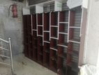 Rack সুন্দর এবং গুরুত্বপূর্ণ জিনিস দোকানের জন্য