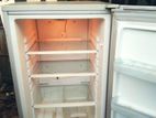 supar eriston refrigerator