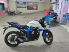 Suzuki Gixxer . 2014