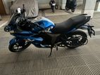 Suzuki Gixxer . 2015