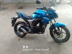 Suzuki Gixxer . 2015