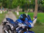 Suzuki Gixxer . 2015