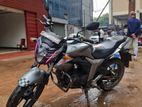 Suzuki Gixxer . 2016