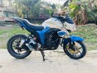 Suzuki Gixxer . 2016