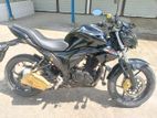 Suzuki Gixxer . 2017