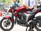 Suzuki Gixxer . 2017