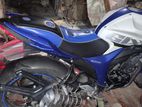Suzuki Gixxer . 2017