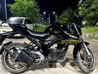 Suzuki Gixxer . 2025