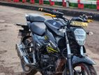 Suzuki Gixxer . 2023