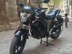 Suzuki Gixxer . 2025