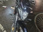 Suzuki Gixxer . 2017