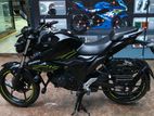 Suzuki Gixxer . 2025
