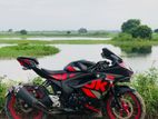 Suzuki GSX R150 ABS . 2021