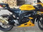 Suzuki GSX R150 ABS . 2021