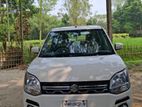 Suzuki Wagon R . 2021