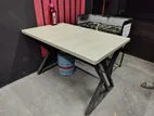 Table (4/2.5 ft) 2 ta!