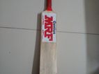 Cricket bat