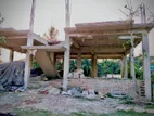 তিনতলা ফাউন্ডেশন একতলা ছাদ কমপিল্ট।দুই ইউনিট বাড়ি।জায়গায় সহ বাড়ি।