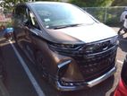 Toyota Alphard Executive Lo. Golden 2024