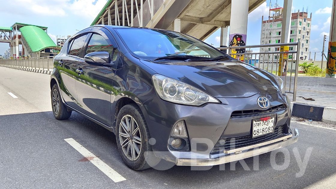 Toyota Aqua 2013 for Sale in Uttara | Bikroy