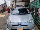 Toyota Aqua hybrid 2013