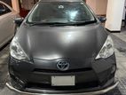 Toyota Aqua Hybrid 2013
