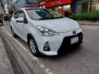 Toyota Aqua HYBRID PUSH START 2013