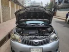 Toyota Axio . 2013