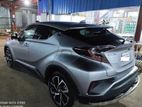 Toyota C-HR . 2017